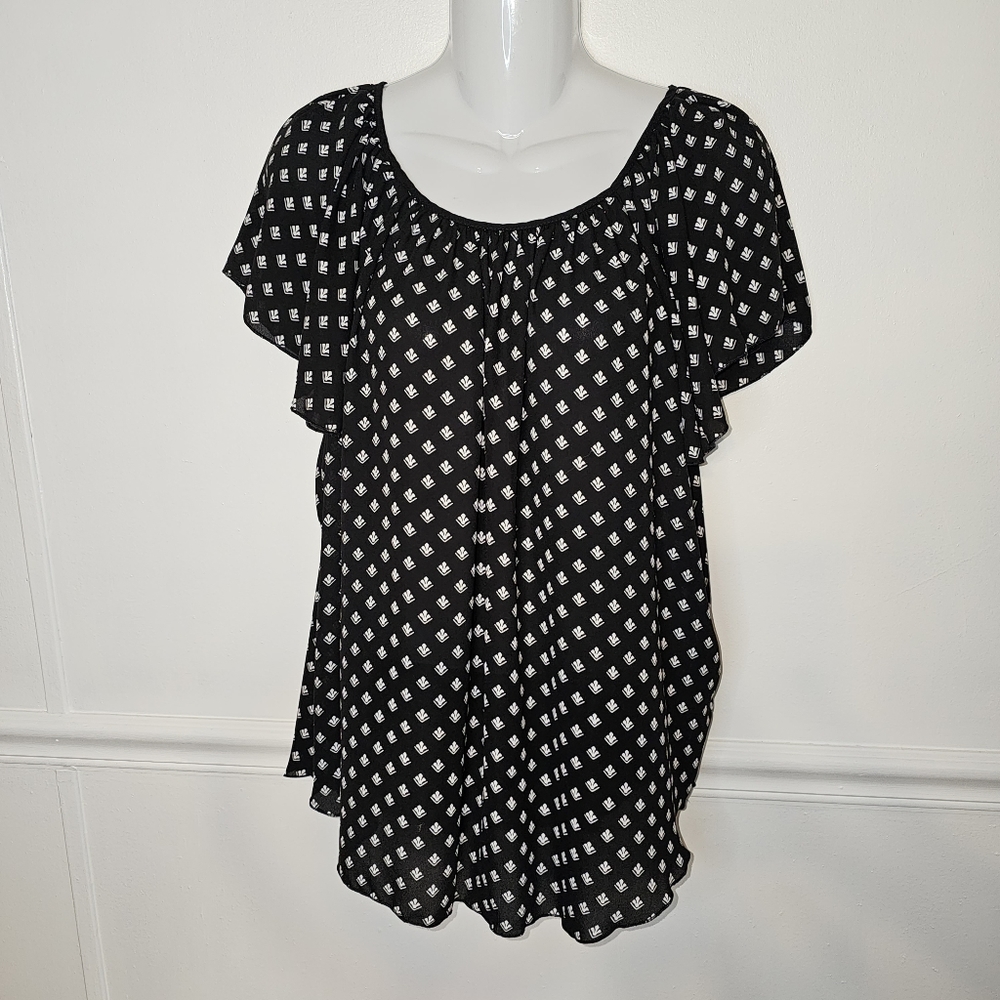 Philosophy Black and White Printed Flutter Sleeve Blouse